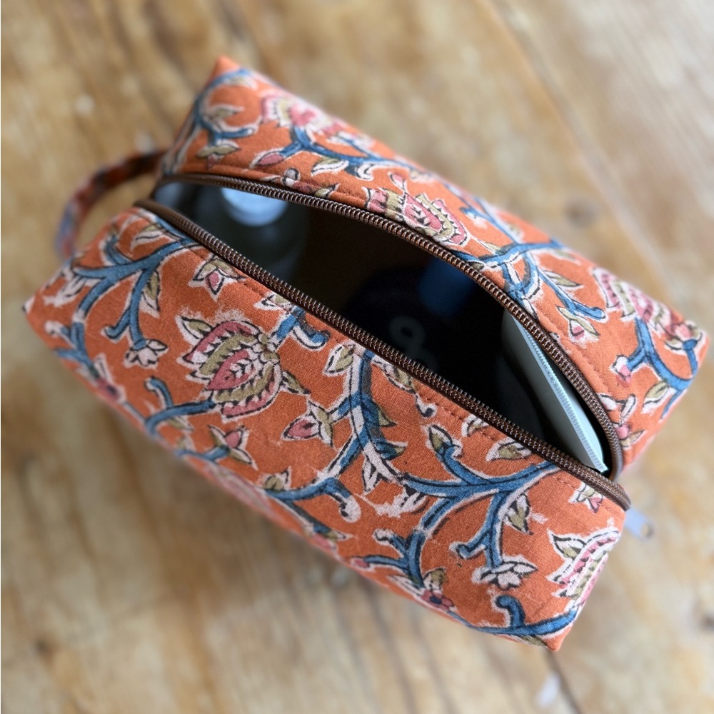 Printed Orange Floral Tote and Pouch Set - Picture 11 of 12